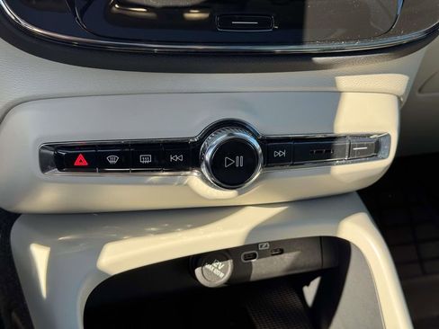 Certified 2023 Volvo XC40 B5 Plus w/ Driver Assist Package image 27