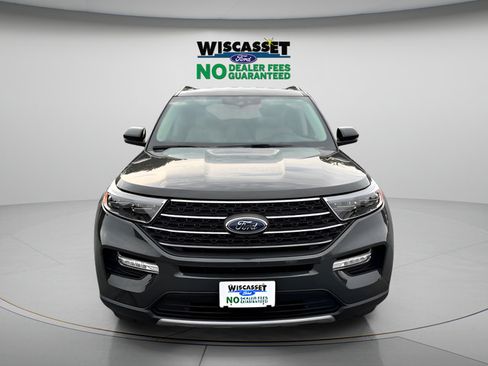 Used 2023 Ford Explorer XLT w/ Equipment Group 202A AWD/4WD image 22