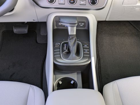 New 2026 Hyundai Kona SE image 19