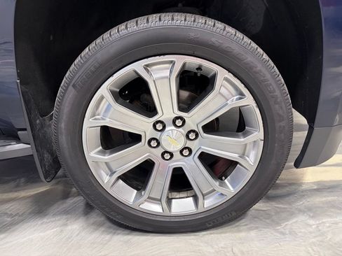 Used 2020 Chevrolet Tahoe LT w/ Luxury Package AWD/4WD image 30