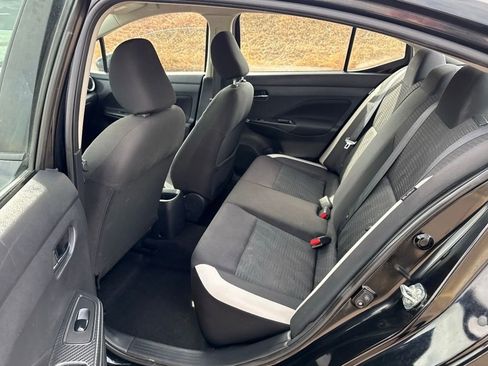 Used 2021 Nissan Versa SV image 17