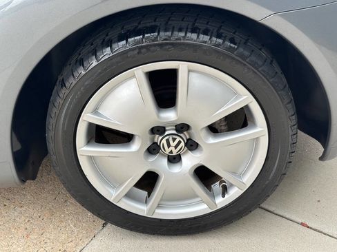Used 2002 Volkswagen Beetle S image 32