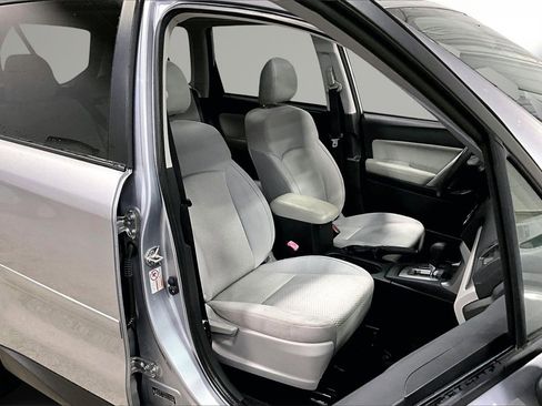 Used 2014 Subaru Forester 2.5i Premium w/ All-Weather Package image 28