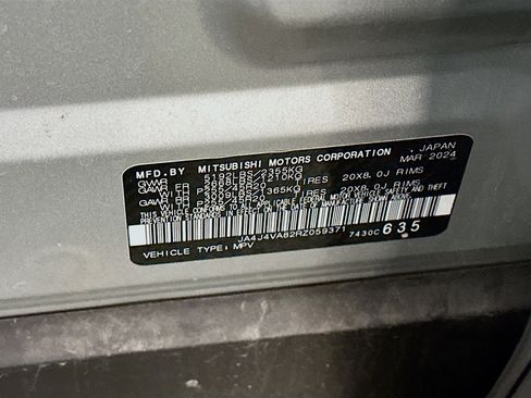 Used 2024 Mitsubishi Outlander SE image 12