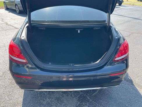 Used 2017 Mercedes-Benz E 300 image 7