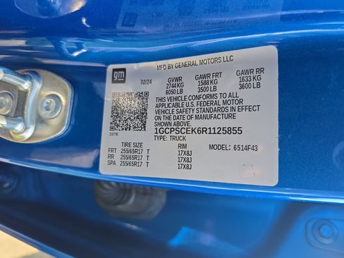 Used 2024 Chevrolet Colorado LT w/ LT Convenience Package II RWD image 37