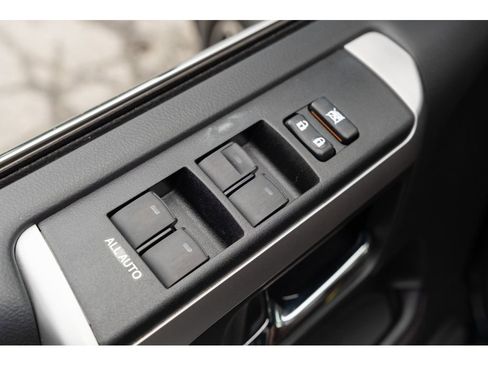 Used 2020 Toyota 4Runner 4WD image 14