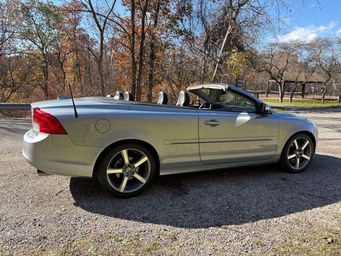 Used 2011 Volvo C70 T5 image 14