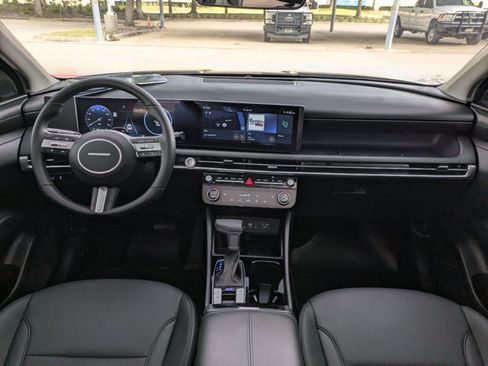 Used 2025 Hyundai Tucson SEL FWD image 19