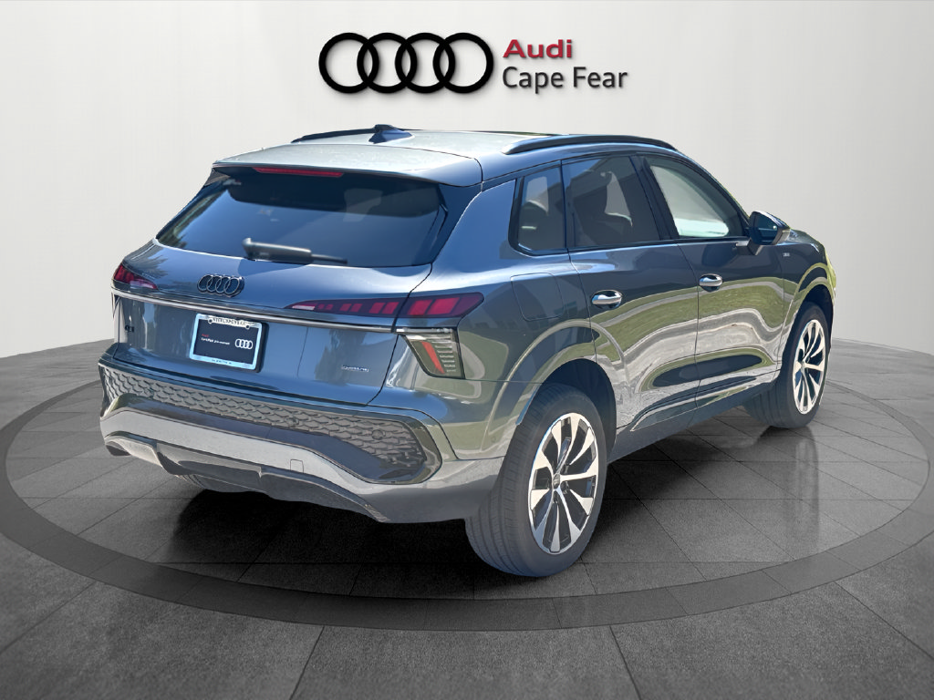 Used 2026 Audi Q3 quattro 2.0T w/ Driver Assistance Package AWD/4WD image 6