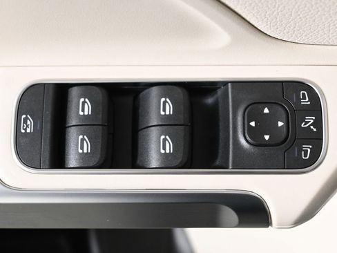 New 2026 Mercedes-Benz GLB 250 4MATIC image 26