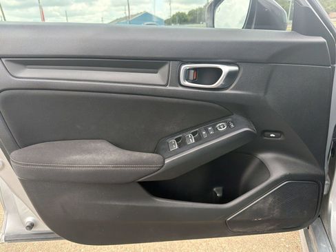 Used 2025 Honda Civic Sport image 13