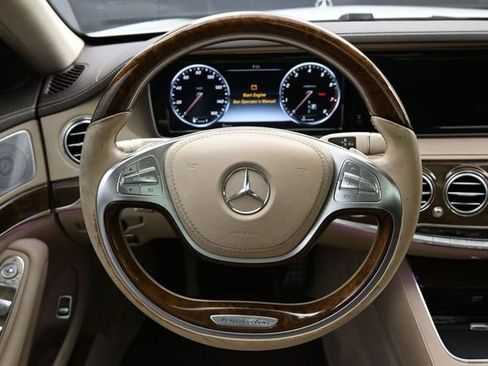Used 2017 Mercedes-Benz S 550 Sedan image 16