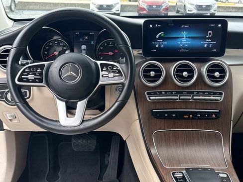 Used 2022 Mercedes-Benz GLC 300 image 7