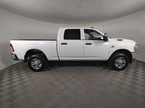 Used 2023 RAM 2500 Tradesman w/ Chrome Appearance Group AWD/4WD image 11