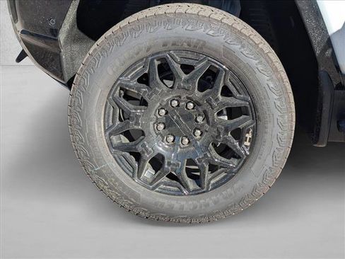 New 2026 GMC Hummer EV 2X image 18