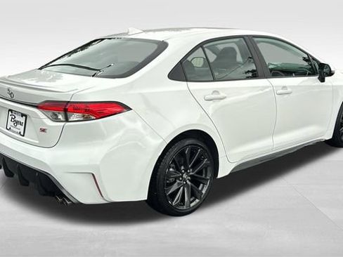 Used 2025 Toyota Corolla SE FWD image 30