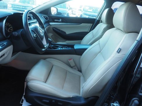 Used 2018 Nissan Maxima 3.5 SV image 9