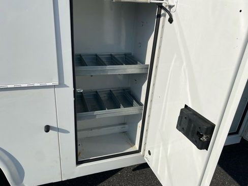 Used 2020 Ford Transit 350 DRW w/ Exterior Upgrade Package image 22