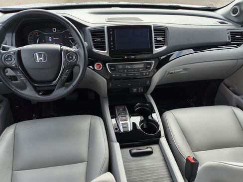 Used 2017 Honda Pilot Touring image 15