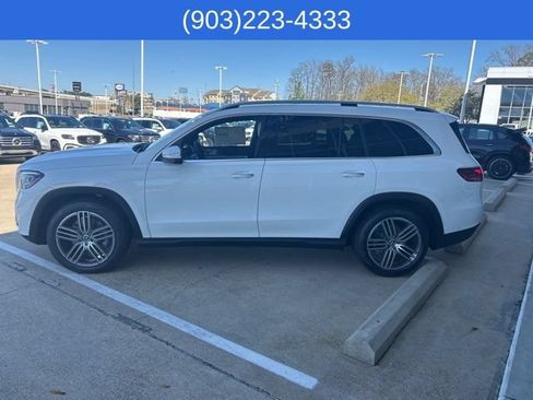 Used 2025 Mercedes-Benz GLS 450 4MATIC image 4
