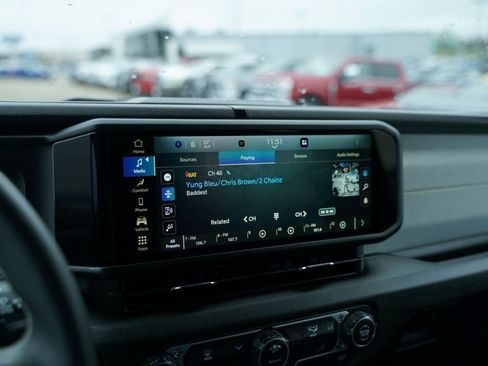 Used 2025 Jeep Wrangler Sport S image 14