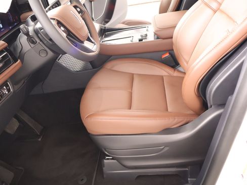 New 2026 Lincoln Aviator Reserve RWD image 11