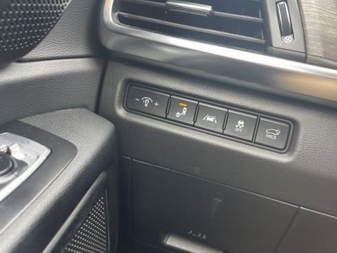 Used 2022 Kia Telluride SX w/ SX Prestige Package image 9