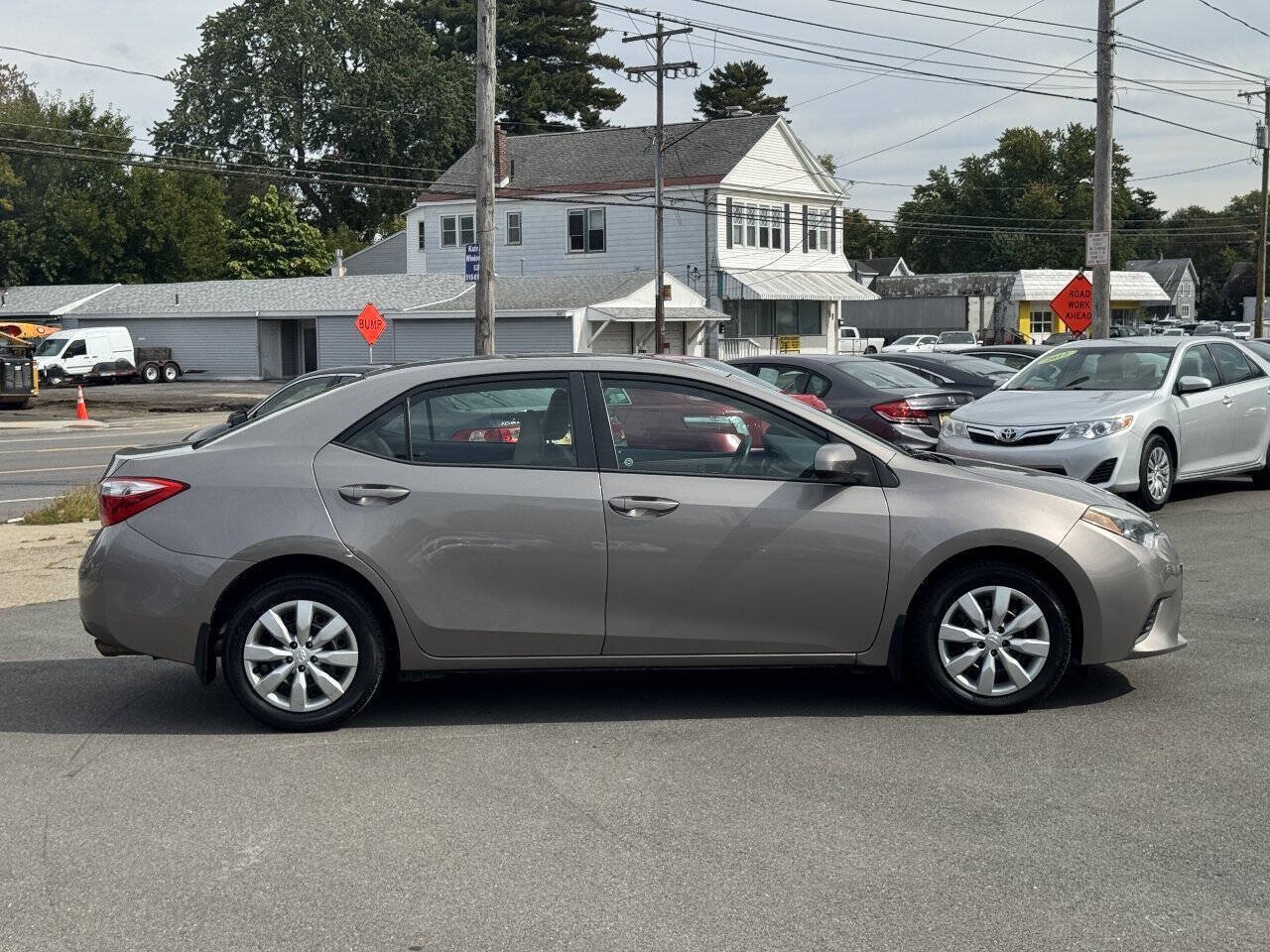 Used 2014 Toyota Corolla LE FWD image 8