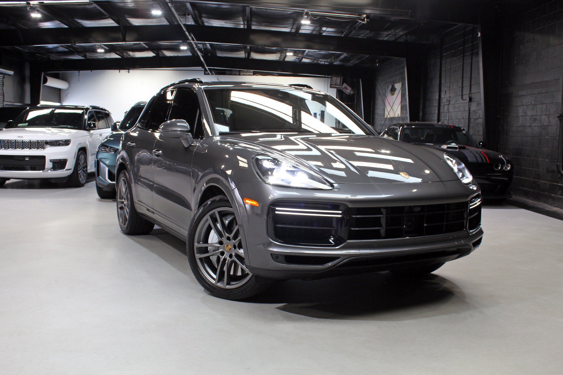 Used 2023 Porsche Cayenne Turbo AWD/4WD image 11