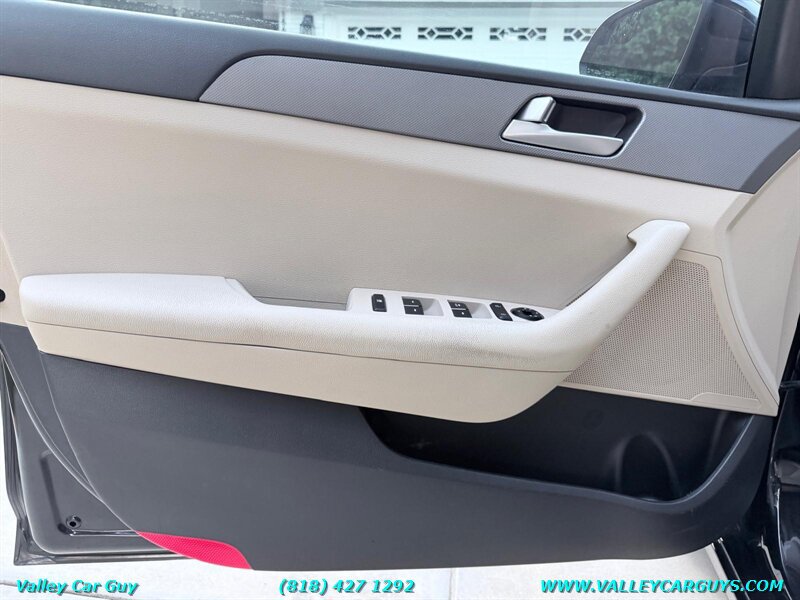 Used 2015 Hyundai Sonata SE FWD image 23