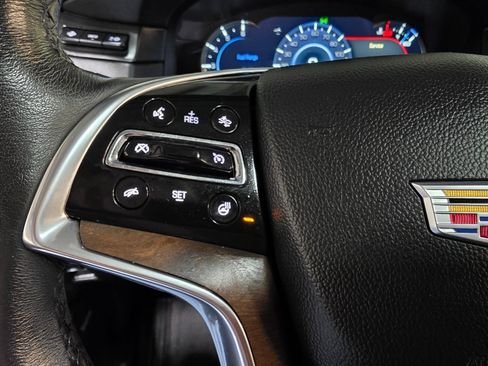 Used 2019 Cadillac Escalade Premium Luxury image 36