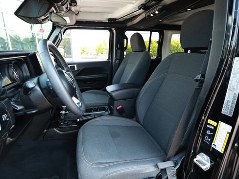 Certified 2025 Jeep Wrangler Unlimited Sahara AWD/4WD image 22