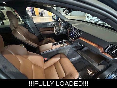 Used 2023 Volvo XC60 B5 Plus AWD/4WD image 22