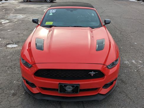 Used 2016 Ford Mustang GT Premium image 3