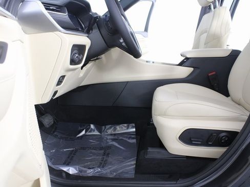 New 2025 Jeep Grand Cherokee L Limited image 17