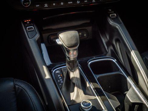 Used 2023 Kia Telluride S image 30