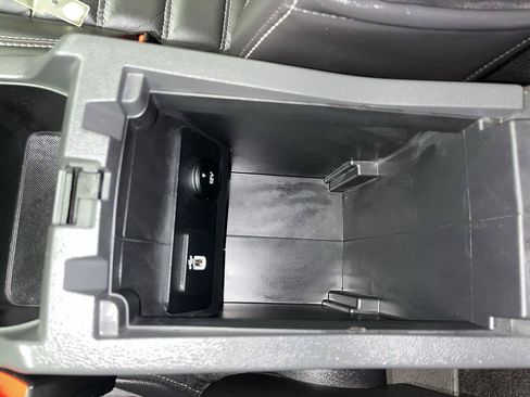 Used 2017 Ford Escape Titanium AWD/4WD image 25