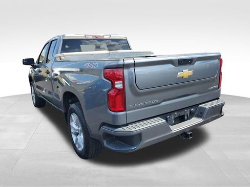 Used 2022 Chevrolet Silverado 1500 Custom w/ Safety Confidence Package AWD/4WD image 6