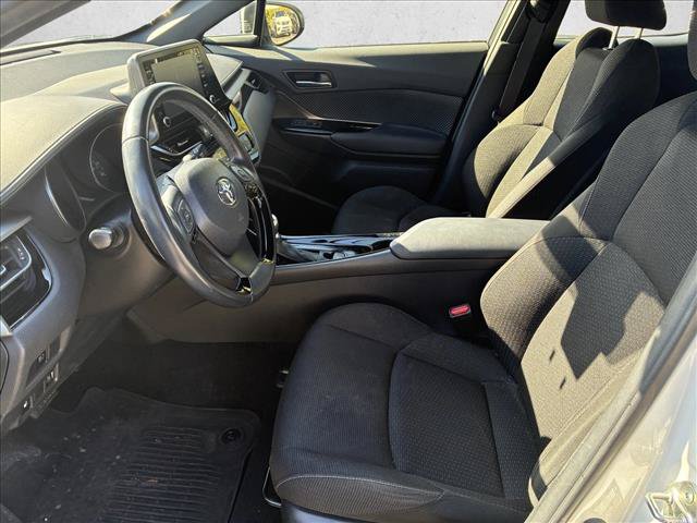 Used 2019 Toyota C-HR XLE FWD image 11
