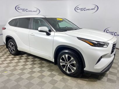 Used 2023 Toyota Highlander XLE