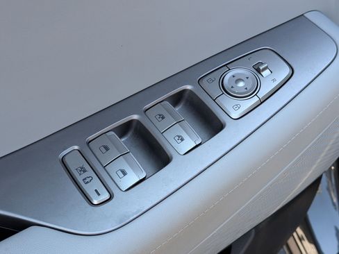 Used 2025 Hyundai Palisade SEL FWD image 13