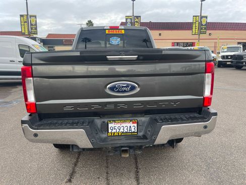 Used 2017 Ford F250 Lariat w/ Lariat Value Package image 4