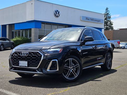 Used 2024 Audi Q5 e Premium Plus AWD/4WD image 1