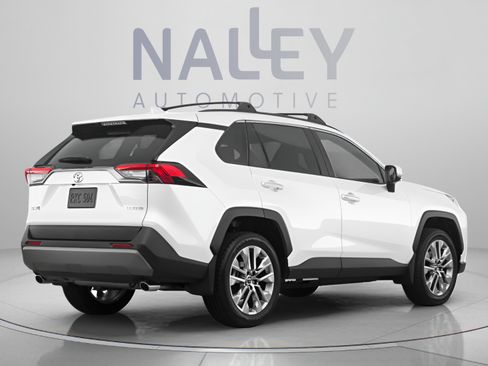 Used 2020 Toyota RAV4 XLE w/ Convenience Package AWD/4WD image 3