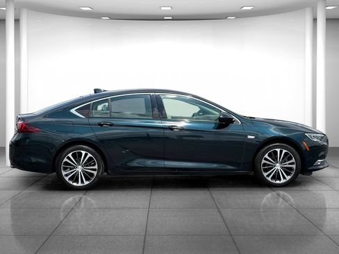 Used 2018 Buick Regal Preferred w/ Driver Confidence Package #1 FWD image 8
