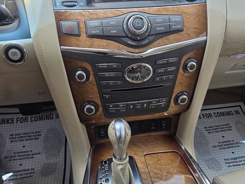 Used 2011 INFINITI QX56 2WD image 9
