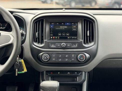 Used 2019 Chevrolet Colorado W/T w/ Custom Special Edition image 20