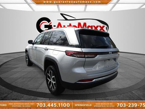 Used 2024 Jeep Grand Cherokee Limited image 7