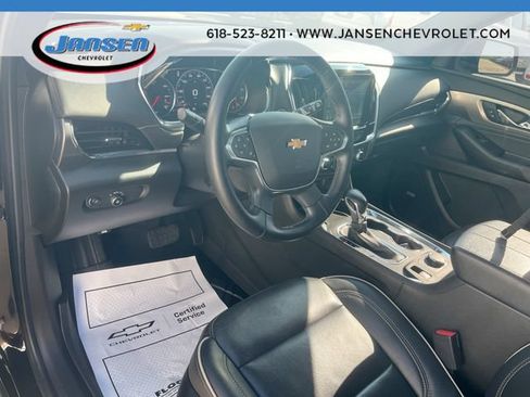 Used 2023 Chevrolet Traverse Premier FWD image 10